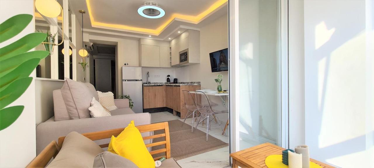 Apartment Linea De Playa Estepona Ngoại thất bức ảnh